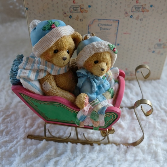 Cherished Teddies Bundled Up For The Holidays Boy and Girl in Sled Musical Bears